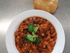 Chilli-con-carne-pecivo