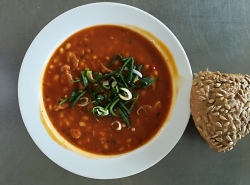 Chilli con carne, slunečnicová  kostka