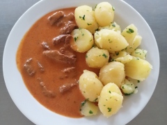 Hovezi-sote-vareny-brambor