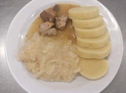 Moravsky-vrabecdusene-zelibramborovy-knedlik