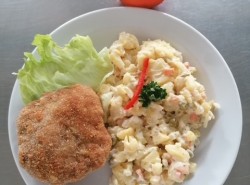 Smazeny-karbanatek-bramborovy-salat