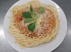 Spagety-s-omackou-z-cervene-cocky