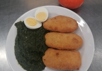 Bramborove-krokety-varene-vejce-duseny-spenat