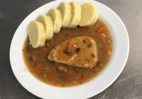 Veprova-pecene-po-myslivecku-bramborovy-knedlik